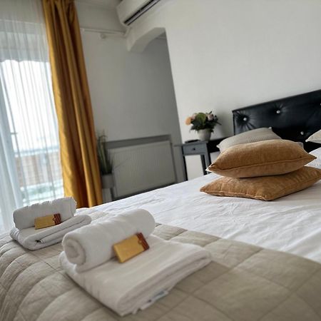 Downtown Studio By Darius Residence Bukarest Eksteriør billede